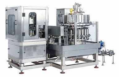 Automatischer Bier-Wein-mit einer Kappe bedeckende Ausrüstung Juice Soda Beverage Gravity Fillings-Maschinen-3000kg
